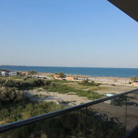 Millberry Beach Apts 23